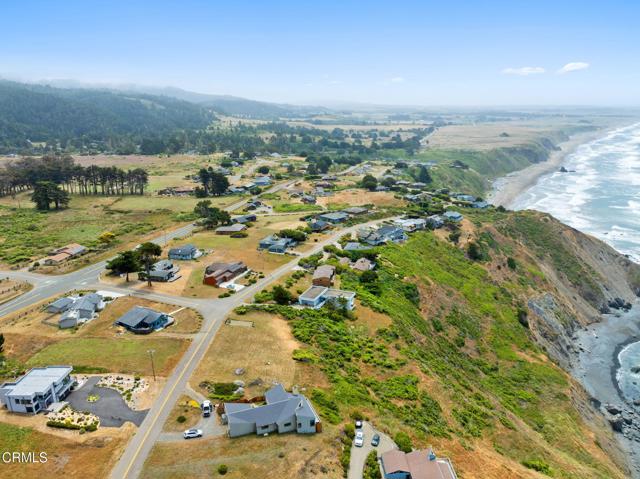 14790 Navarro Way, Manchester CA: https://media.crmls.org/mediaz/b22dc220-7e97-47ee-8499-88e3aec9d548.jpg