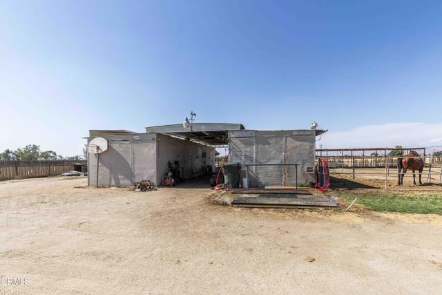 8600 Kattie Avenue, Bakersfield CA: https://media.crmls.org/mediaz/b22e0afe-b86e-4b54-8b8b-c430b1f19e7a.jpg