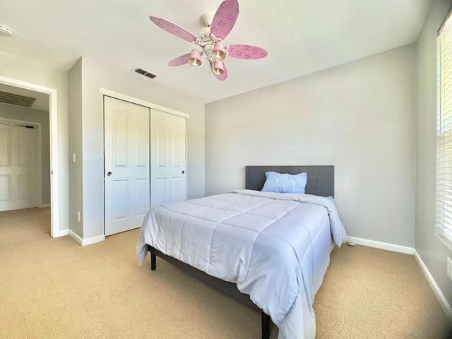 9562 E Park Drive, Elk Grove CA: https://media.crmls.org/mediaz/b22e24fd-f0b7-4e67-a0eb-c3534483a4a9.jpg