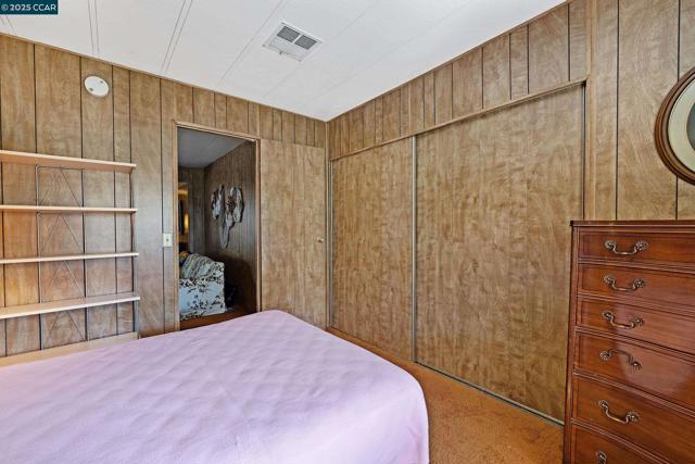 1474 Wakefield Dr, Hayward CA: https://media.crmls.org/mediaz/b22e63c3-350e-43f6-9961-78753a5ee54c.jpg