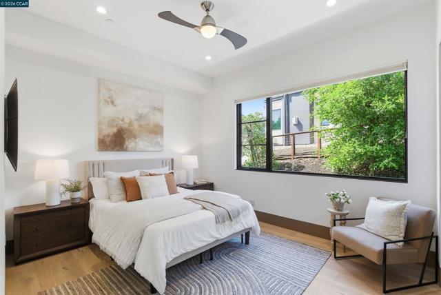 Image 14 of 48 For 11 Bigleaf Road