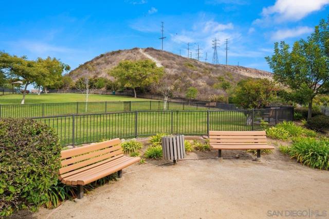 2788 Villas Way, San Diego CA: https://media.crmls.org/mediaz/b22f1df5-58a7-49bd-a7cd-6a449a40f5a4.jpg