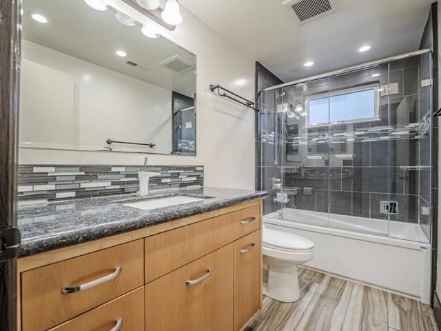 261 Dry Creek Road, Aptos CA: https://media.crmls.org/mediaz/b22feb45-1d1c-4802-bfec-7f6ff471ef78.jpg