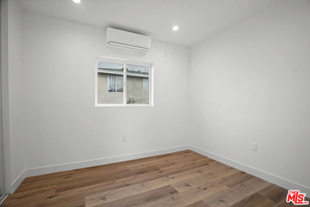 2808 S Cloverdale Avenue, Los Angeles CA: https://media.crmls.org/mediaz/b230dd7b-6b19-4522-bfa7-e6221d7477a9.jpg