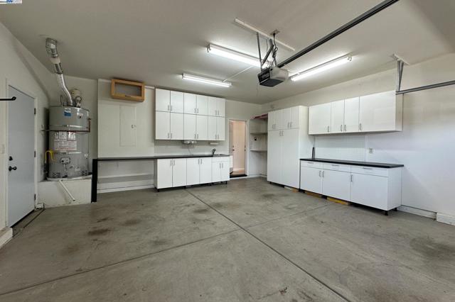 660 Mazzolo Dr, Lincoln CA: https://media.crmls.org/mediaz/b230e506-837a-4cbb-8584-1f3288ad839c.jpg