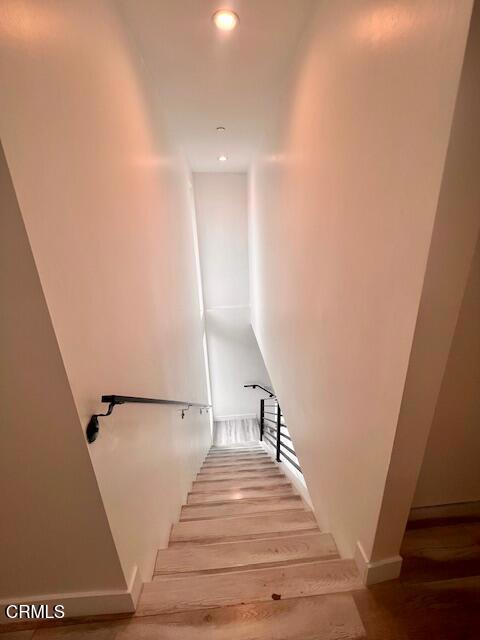 Detail Gallery Image 5 of 23 For 5626 1/2 Auckland Ave, North Hollywood,  CA 91601 - 4 Beds | 3 Baths