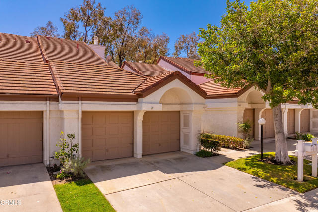 1404 Calle Lozano, Camarillo CA: https://media.crmls.org/mediaz/b2323992-deee-48ed-8da9-dc51518b7022.jpg