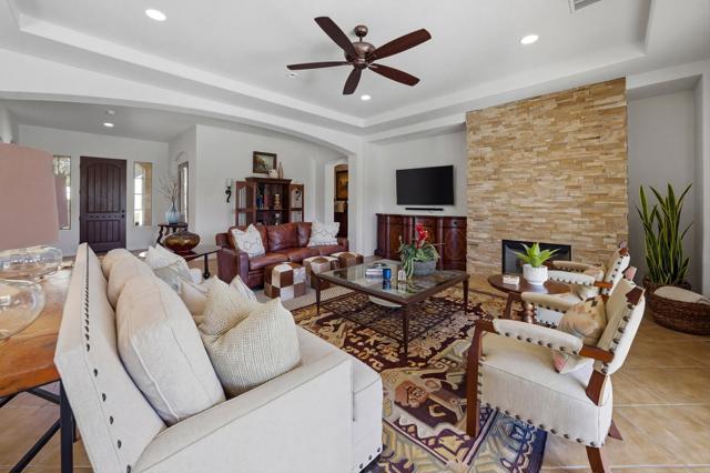 48224 Big Horn Drive, La Quinta CA: https://media.crmls.org/mediaz/b232b7c5-bf8a-40da-adce-ce1421833ba5.jpg