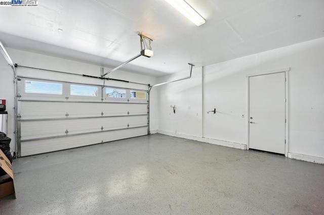 8360 Marine Way, Newark CA: https://media.crmls.org/mediaz/b2331f4d-f579-4f92-8d89-182fe9f4e9aa.jpg