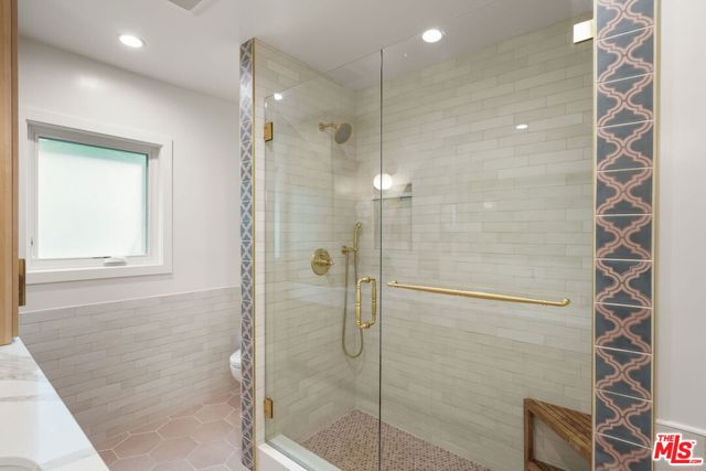 1618 S Durango Avenue, Los Angeles CA: https://media.crmls.org/mediaz/b23364ce-b0bb-4649-8e5f-448385a6b569.jpg