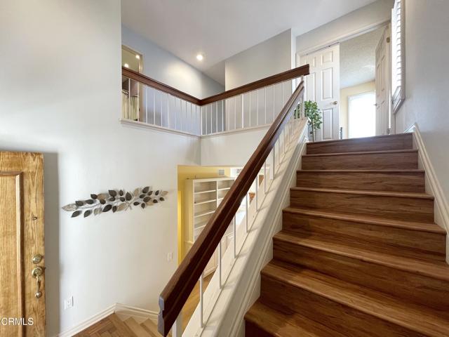 4806 Elderberry Avenue, Moorpark CA: https://media.crmls.org/mediaz/b234c00d-4938-4b41-805f-ce995f16ee2d.jpg
