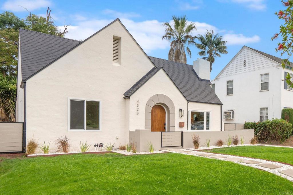 4328 Angeles Vista Blvd