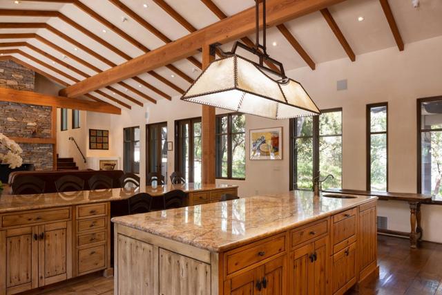 7 Rumsen Trace, Carmel CA: https://media.crmls.org/mediaz/b235ad5a-e3e1-44aa-b30f-0924f9c6009f.jpg