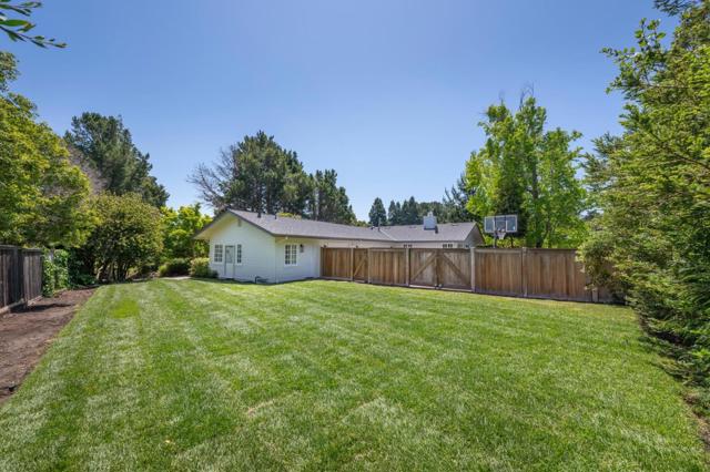 50 Roberts Way, Hillsborough CA: https://media.crmls.org/mediaz/b235d341-cad6-4283-a488-7f9b8da9b172.jpg