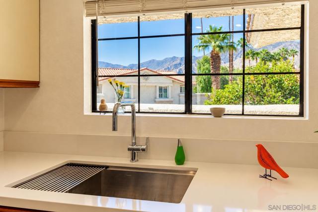 2001 Camino Parocela E #C22, Palm Springs, CA 92264