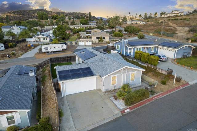 12694 Jackson Heights Drive, El Cajon CA: https://media.crmls.org/mediaz/b2363df6-f32d-48b5-bbda-994155948782.jpg