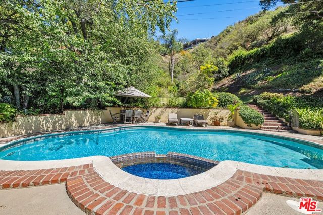 1834 Roscomare Road, Los Angeles CA: https://media.crmls.org/mediaz/b237e335-333d-4447-890e-1705abdec54a.jpg