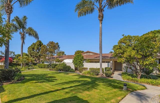 7019 Estrella De Mar Road, Carlsbad CA: https://media.crmls.org/mediaz/b23889dc-249d-4384-be86-267cd15789a4.jpg