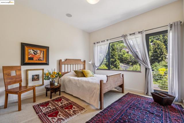 1015 Grand View Dr, Berkeley CA: https://media.crmls.org/mediaz/b238a9d2-6700-4645-bdc3-351f312bec74.jpg