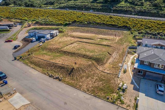 Detail Gallery Image 3 of 13 For 13814 Woods Valley Ct, Valley Center,  CA 92082 - – Beds | – Baths