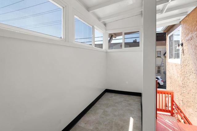 1049 55th Street, Emeryville CA: https://media.crmls.org/mediaz/b23bd9fd-8e70-4fe6-bca0-096b55d446f1.jpg