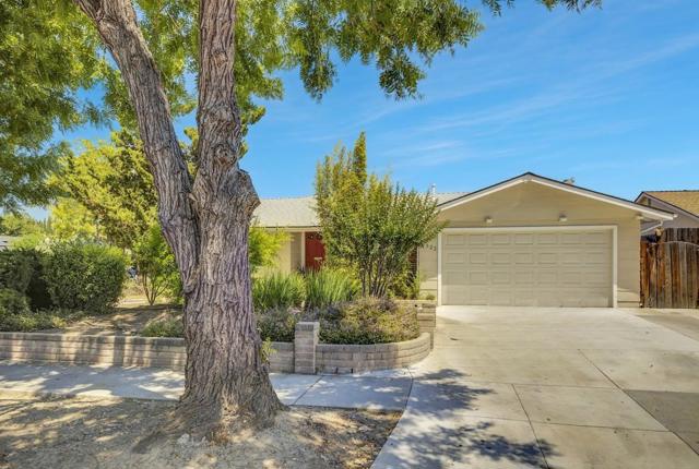 4322 La Torre Avenue, San Jose CA: https://media.crmls.org/mediaz/b23bf758-c2a1-45aa-8355-42e78e6b0ce7.jpg
