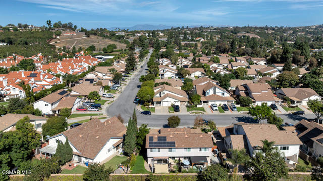 170 Spanish Moss Place, Camarillo CA: https://media.crmls.org/mediaz/b23ccb27-6995-4bbf-b2ea-d3e5d495ce09.jpg