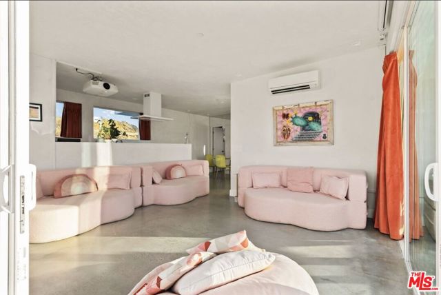 5195 Pioneertown Road, Pioneertown CA: https://media.crmls.org/mediaz/b23d951e-a30d-4f30-8a62-cd9790b59cd2.jpg