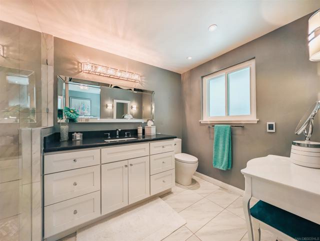 16482 Roca Dr, San Diego CA: https://media.crmls.org/mediaz/b23f3b52-a71f-4743-9846-e7c73d9b6ce2.jpg