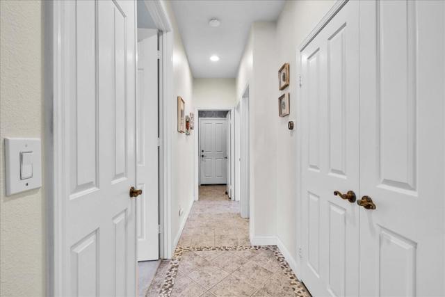 42197 Turqueries Avenue, Palm Desert CA: https://media.crmls.org/mediaz/b240a1d5-5da1-4a73-a797-034c9d281f21.jpg