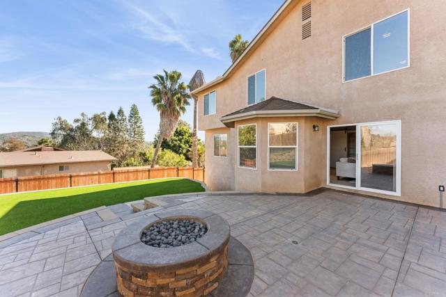 Detail Gallery Image 41 of 55 For 209 Journeys End, Vista,  CA 92083 - 4 Beds | 2/1 Baths