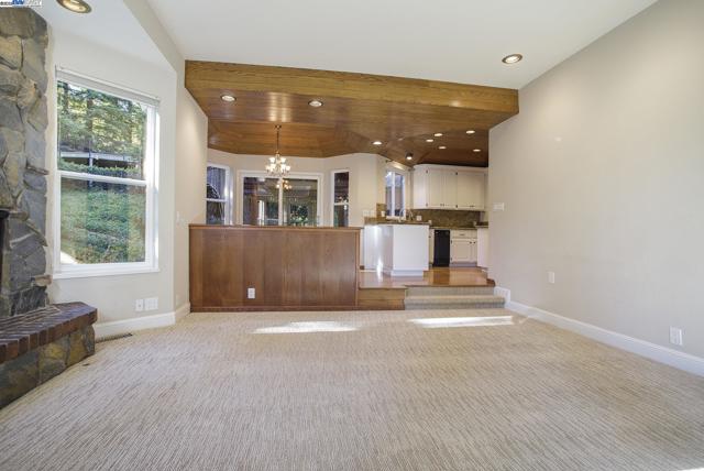 3 BLACKHAWK CLUB CT, Danville CA: https://media.crmls.org/mediaz/b2412eb9-52ac-4f7f-be1b-696d62deea7b.jpg