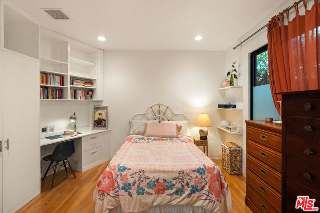 4 Bed Home for Sale in Venice, California