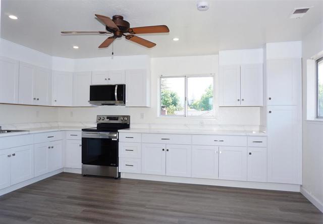 104 Hardy Avenue, Campbell CA: https://media.crmls.org/mediaz/b242a25b-e99c-4676-947e-e97000ddbb23.jpg
