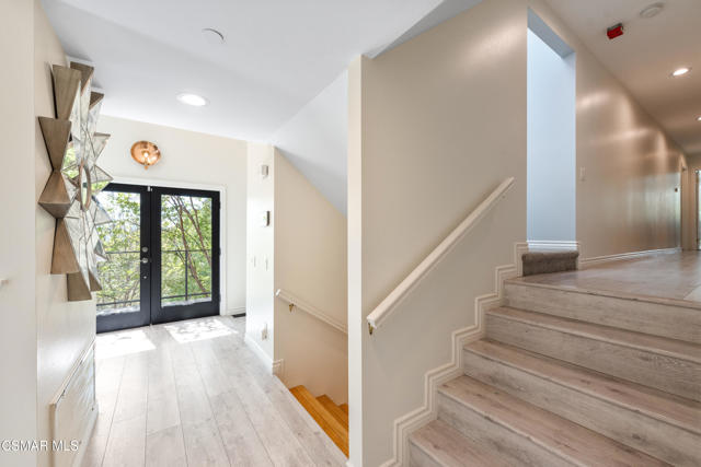 28333 Foothill Drive, Agoura Hills CA: https://media.crmls.org/mediaz/b2431f31-206d-4aa1-b290-8edc18851fec.jpg