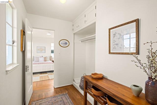 636 Euclid Ave, Berkeley CA: https://media.crmls.org/mediaz/b2436478-7cda-4508-8aa0-fd81c2b82bf0.jpg