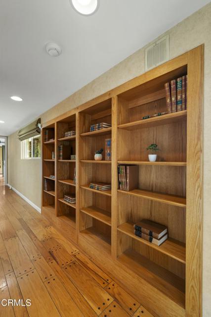 230 Avocado Place, Camarillo CA: https://media.crmls.org/mediaz/b244f008-e696-4a90-af46-5c7a537d0298.jpg