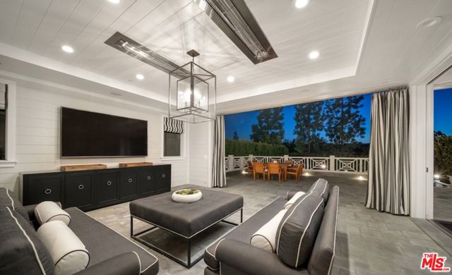 2311 Worthing Lane, Los Angeles CA: https://media.crmls.org/mediaz/b2451ffe-ca91-470c-8aa8-3c5187673ca8.jpg