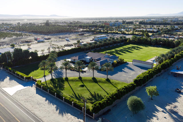 79665 Avenue 38, Indio CA: https://media.crmls.org/mediaz/b24556d2-10e0-499b-8f03-e49d9a6c7080.jpg