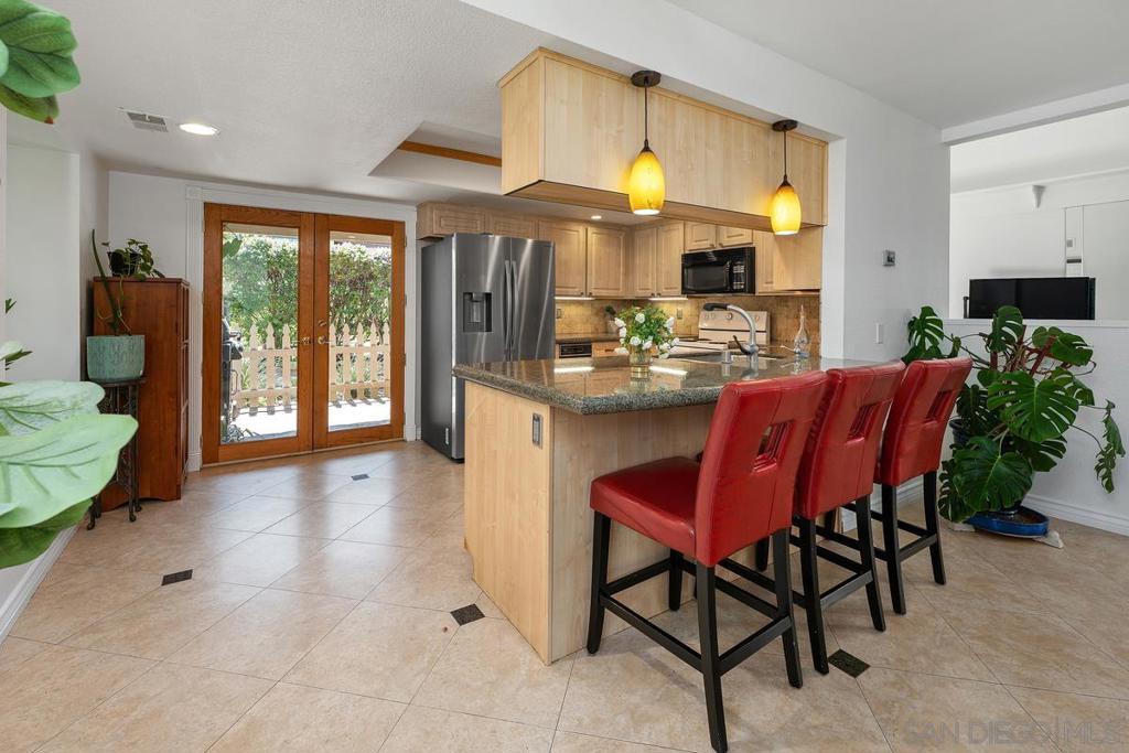 MLS #250035181SD img 7