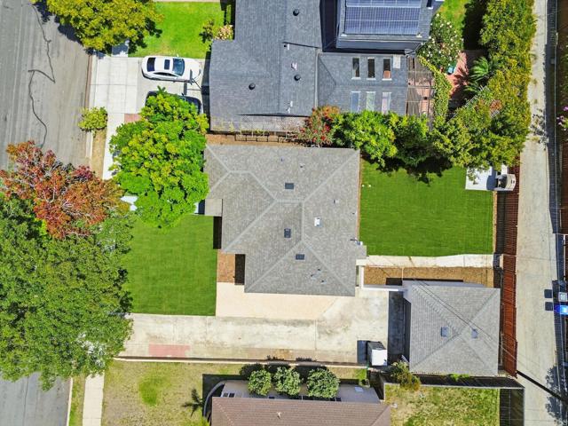 3777 Poe Street, San Diego CA: https://media.crmls.org/mediaz/b245f0c5-5bf6-4f62-ae08-5bd1339c2638.jpg