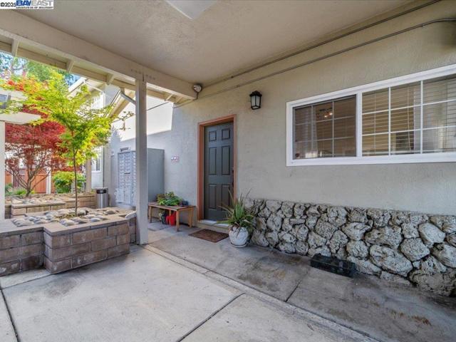 700 Fargo, San Leandro CA: https://media.crmls.org/mediaz/b245f41f-a2dc-4d46-8072-3dc787130720.jpg