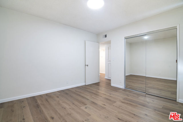 1937 S Bedford Street, Los Angeles CA: https://media.crmls.org/mediaz/b2472860-cd72-440e-91ff-15b9df46608e.jpg