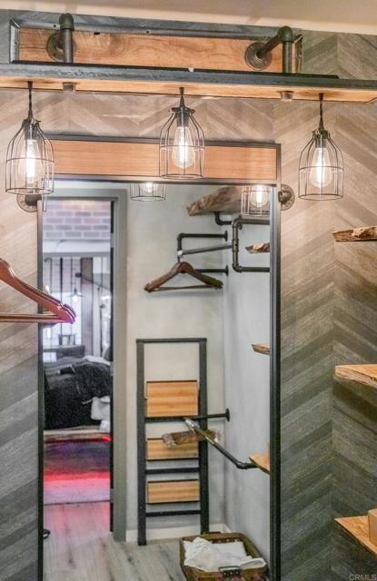 350 11th Avenue, San Diego CA: https://media.crmls.org/mediaz/b2473ffe-94d5-4c4d-af3c-e025cbf15029.jpg