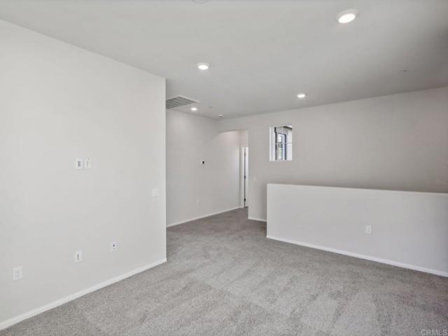 Detail Gallery Image 9 of 15 For 19417 Brush Creek Way, Lake Elsinore,  CA 92532 - 4 Beds | 3 Baths