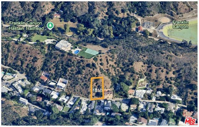 1818 Franklin Canyon Drive, Beverly Hills CA: https://media.crmls.org/mediaz/b247f413-2c37-4f04-be42-b74aec4eb32f.jpg