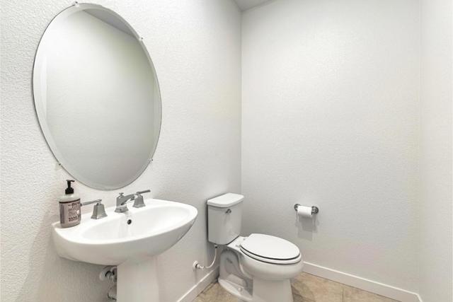 182 E Mcclintock Lane, Mountain House CA: https://media.crmls.org/mediaz/b248640a-8450-4b5b-b552-8b5e9bc4dae6.jpg