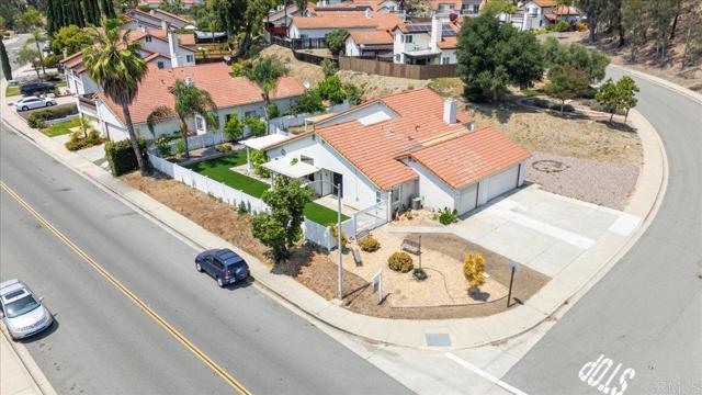 1604 Woodrum PL, El Cajon CA: https://media.crmls.org/mediaz/b2486cf1-8983-4f70-be05-30d5cc5532ce.jpg