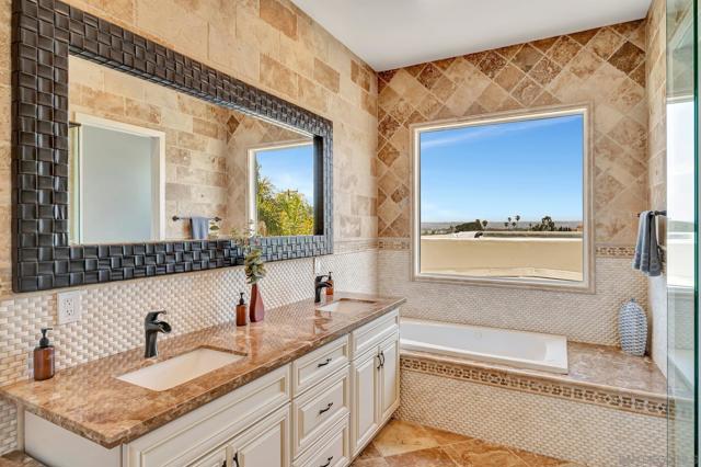 4611 Santa Cruz Ave, San Diego CA: https://media.crmls.org/mediaz/b248a71f-72bc-4641-9bac-39f9be9c2e00.jpg