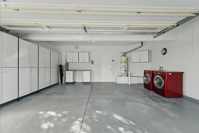 35864 Killorglin Cmn, Fremont CA: https://media.crmls.org/mediaz/b2490659-ea7b-4d1a-9eb9-b232fc810b7a.jpg